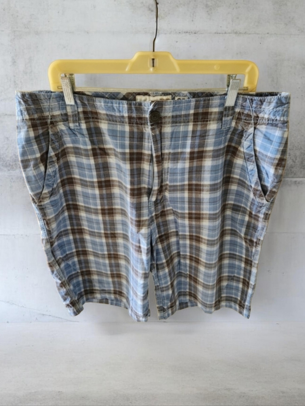 Aeropostale Men's Blue & Brown Plaid Flat Front Chino Shorts - Size 36